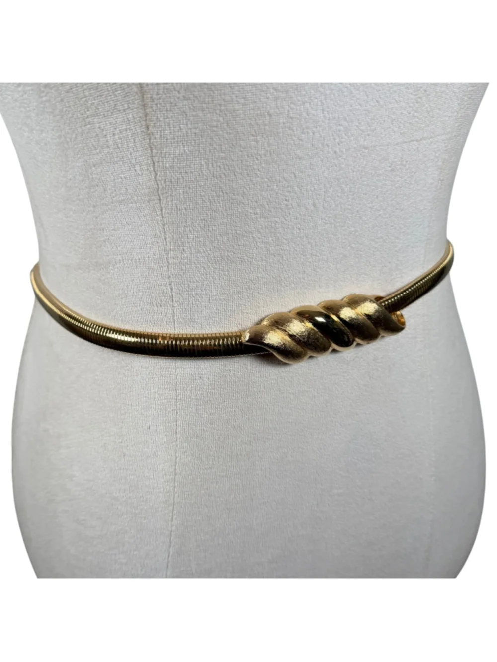 Vintage 70s Stretch Gold Metal Chain Belt Ribbon Twist Buckle Retro Glam Sz S/M